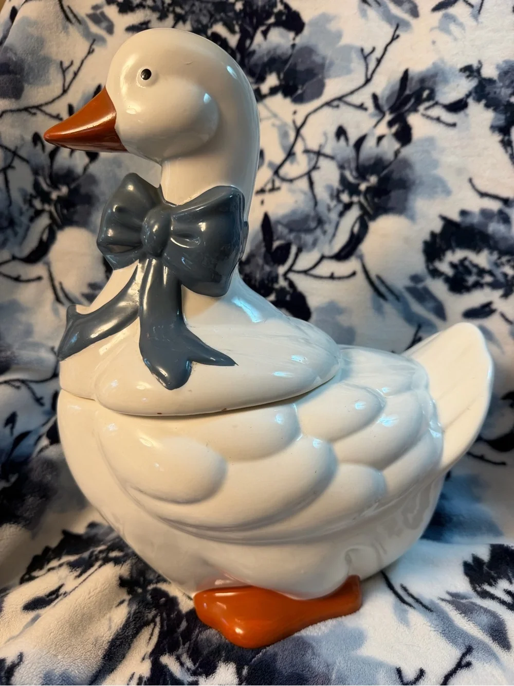 Vintage Mother Goose Large Ceramic Cookie Jar. Beautiful. Accepting Offers.
